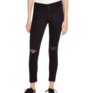 Mother Looker Ankle Fray in Black - Size 27